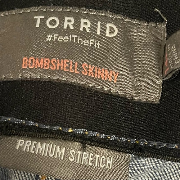 Torrid Women’s Straight Fit Gray Jeans - Picture 2 of 3